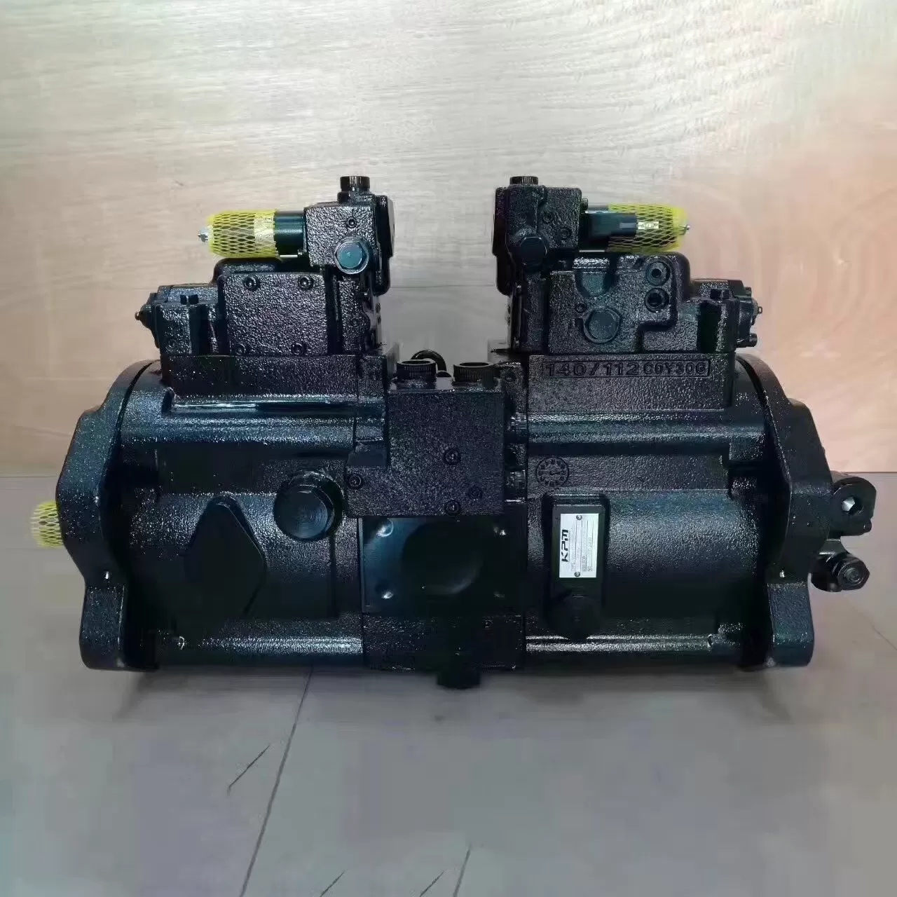 KOBELCO SK350-8 Main pump K5V140DTP1K9R-YT0K